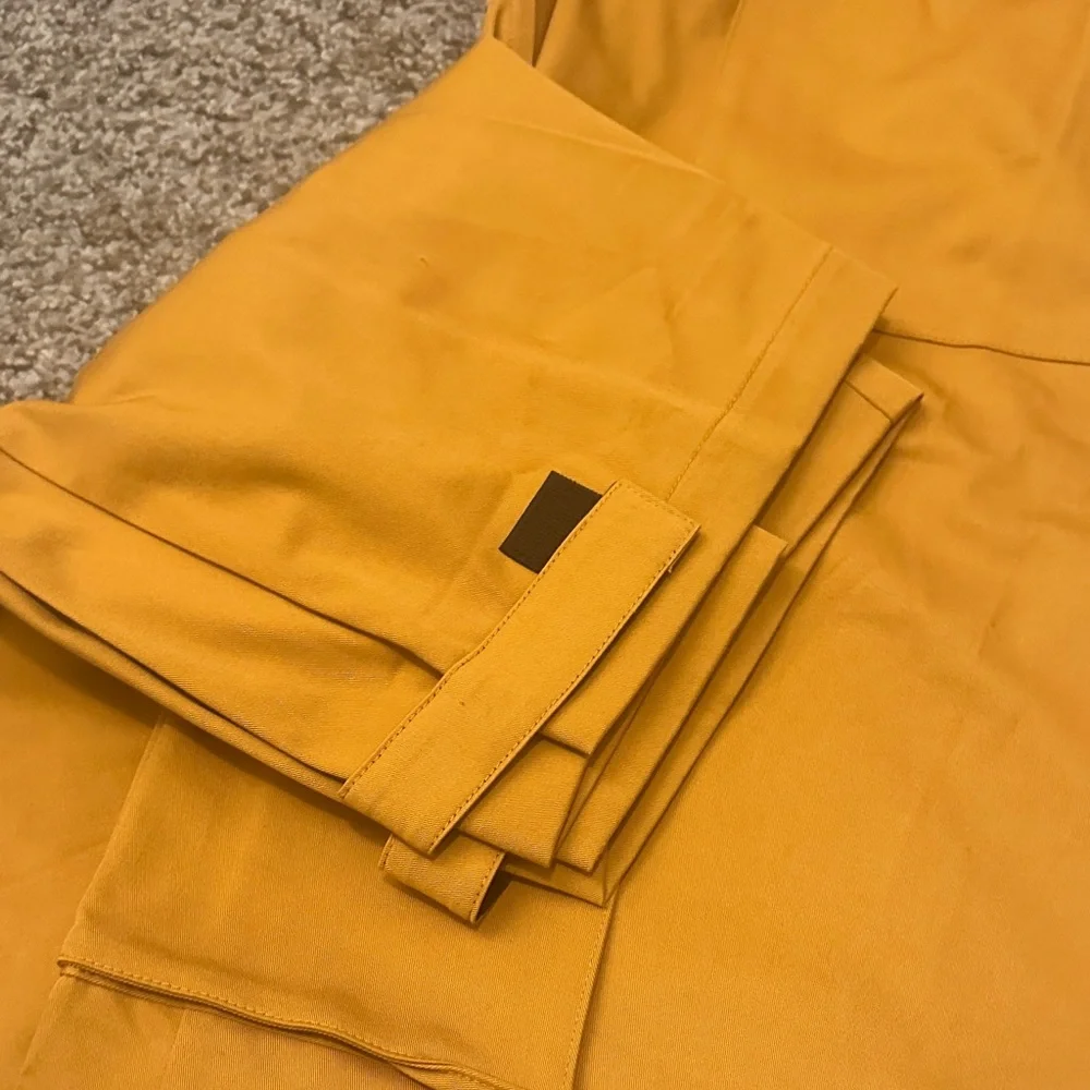 Jordan Men's Mustard Cargo Pants - Picture 2 of 4